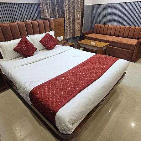 Tirupati Lodge Njp Siliguri Eksteriør billede