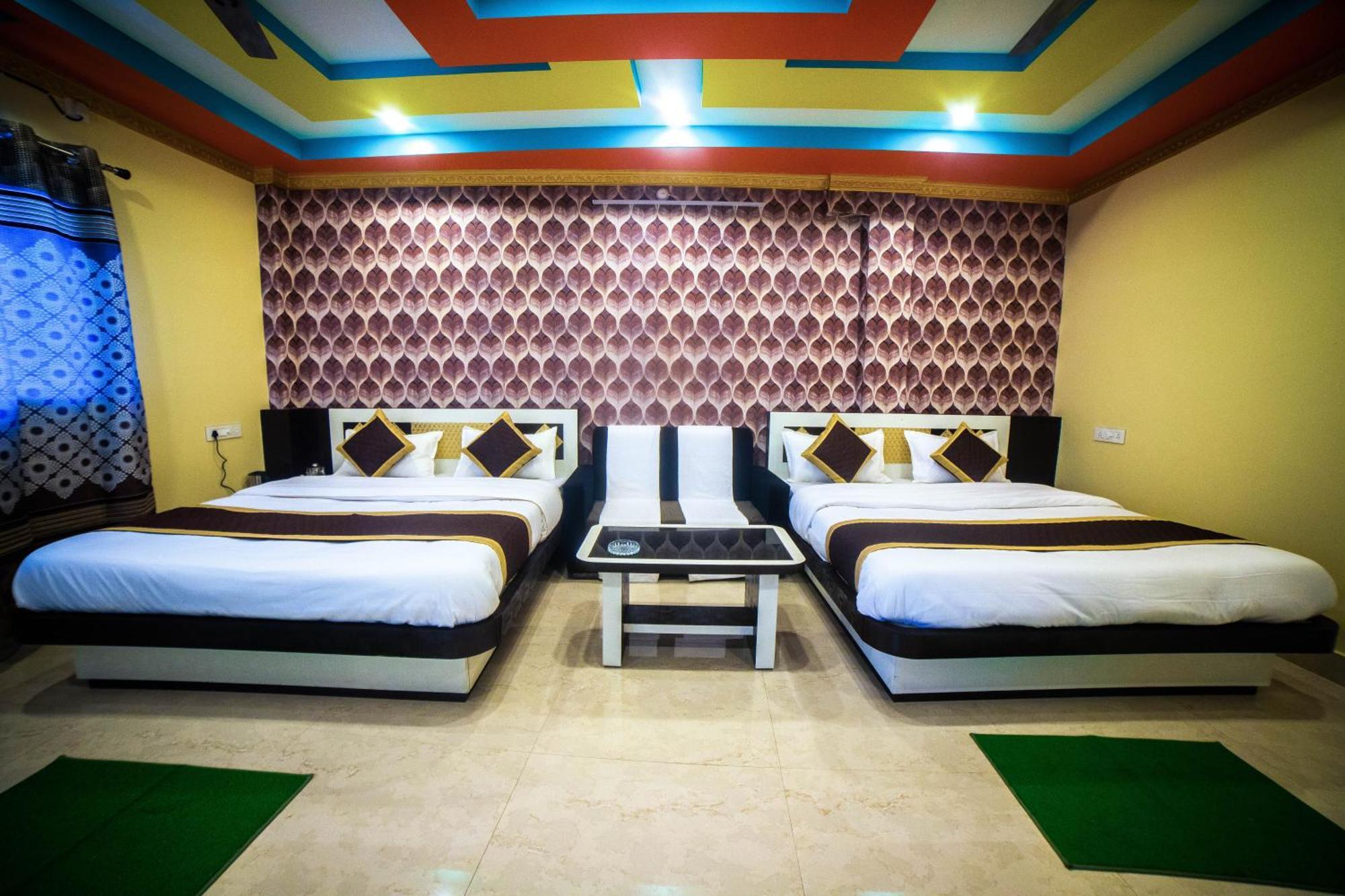 Tirupati Lodge Njp Siliguri Værelse billede